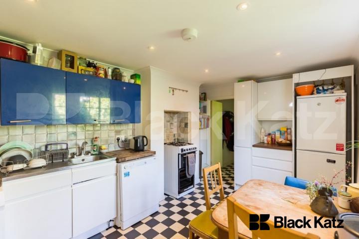 Great Terraced House in Bermondsey Lynton Road , Bermondsey